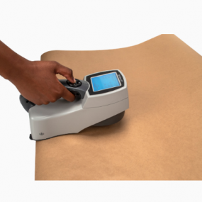 MiniScan EZ 4500L: Portable Spectrophotometer.