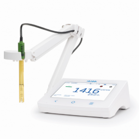 Advanced Conductivity Benchtop Meter