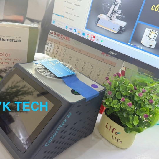 ColorFlex L2 Spectrophotometer / Colorimeter